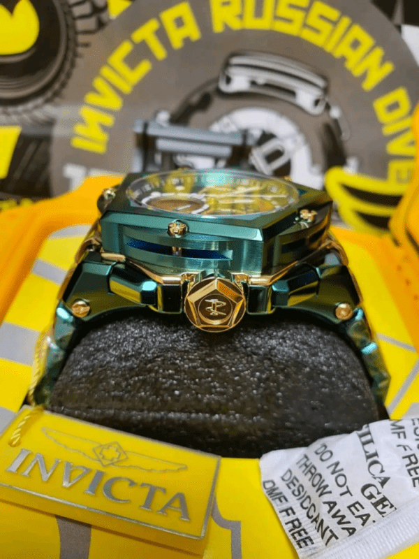 Invicta Reserve Helios - Image 5