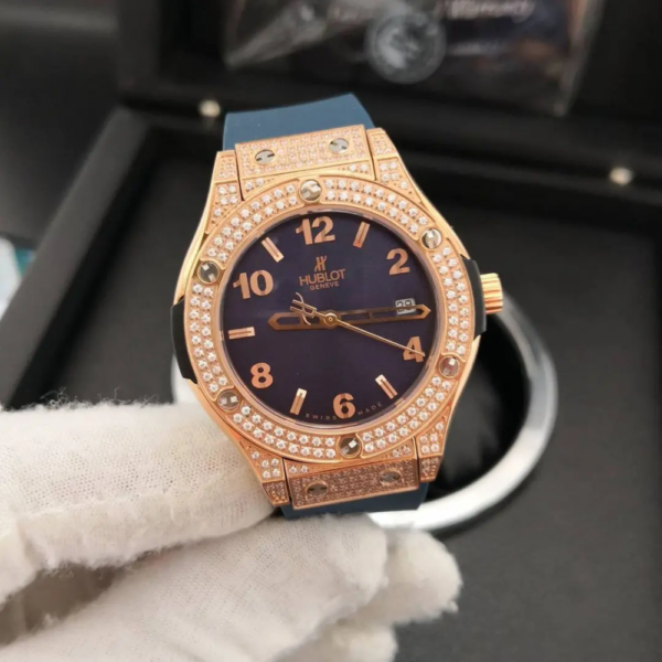 Hublot Big Bang Azul Cravejado