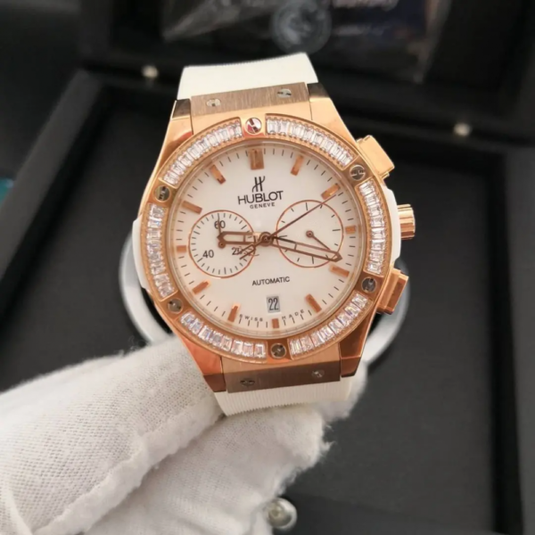 Hublot Big Bang Branco Cravejado