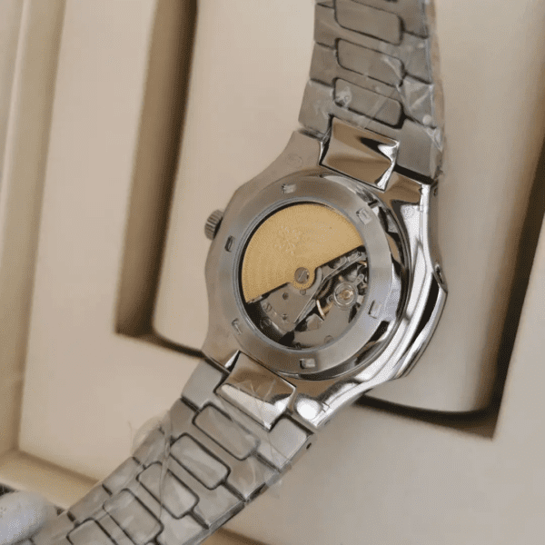 Patek Philippe Nautilus - Image 4